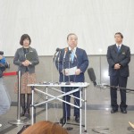沖縄県議会で野党が翁長雄志知事の責任を追及