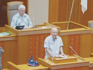 辺野古移設、県議会が「工事差し止め訴訟」可決