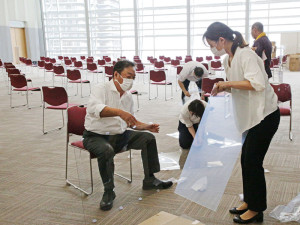 コロナワクチン大規模接種センターの予約始まる