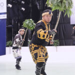 札幌・大通公園の五輪会場でアイヌ舞踊を披露