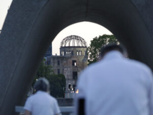 広島市長が平和宣言、核廃絶を「市民の総意」に