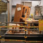 阪神淡路大震災の被害を再現した展示（東京都北区防災センター）