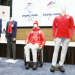 日本選手団の公式ウエア、北京もオリパラ共通