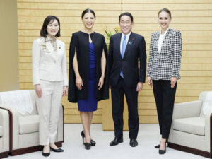 ミス・ユニバース日本代表が岸田首相を表敬