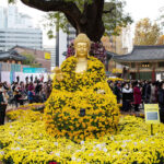 受験生の親たちが合格祈願、最後は仏頼み？