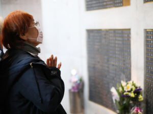 阪神大震災27年、あの日の記憶「忘れない」