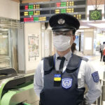 ＪＲ東日本、駅員に小型カメラ装着を検討