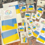 青と黄、ウクライナ国旗グッズが日本国内で人気