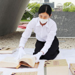 広島原爆死没者名簿の保存状態を保つ「風通し」