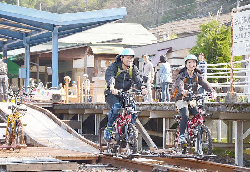 飛騨市の「レールマウンテンバイク」が人気
