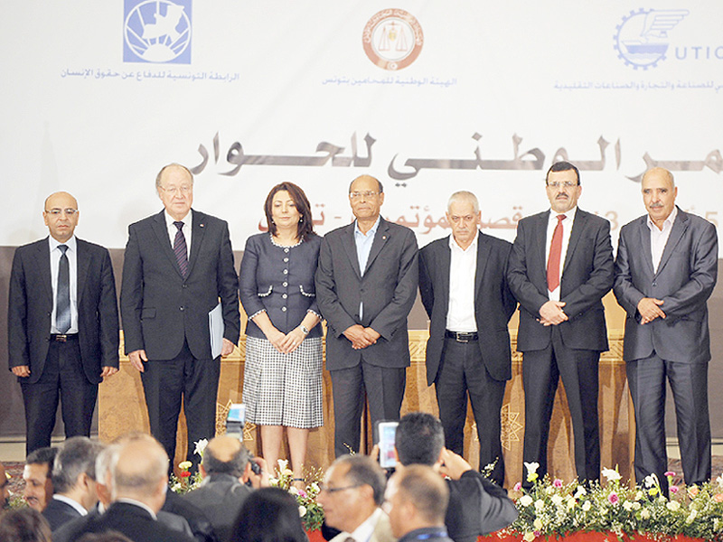 チュニジアの４団体にノーベル平和賞を授与